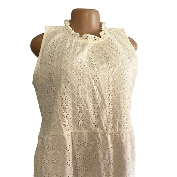 3/$30 🍂 Loft White Eyelet Sleeveless Swing Dress - Picture 3 of 11